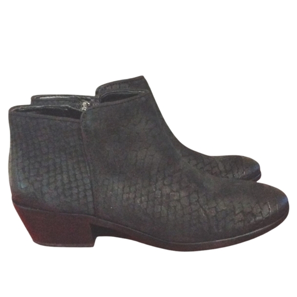 NEW Sam Edelman Black Snake Embossed Ankle Boots Booties Size 8 - Picture 5 of 9